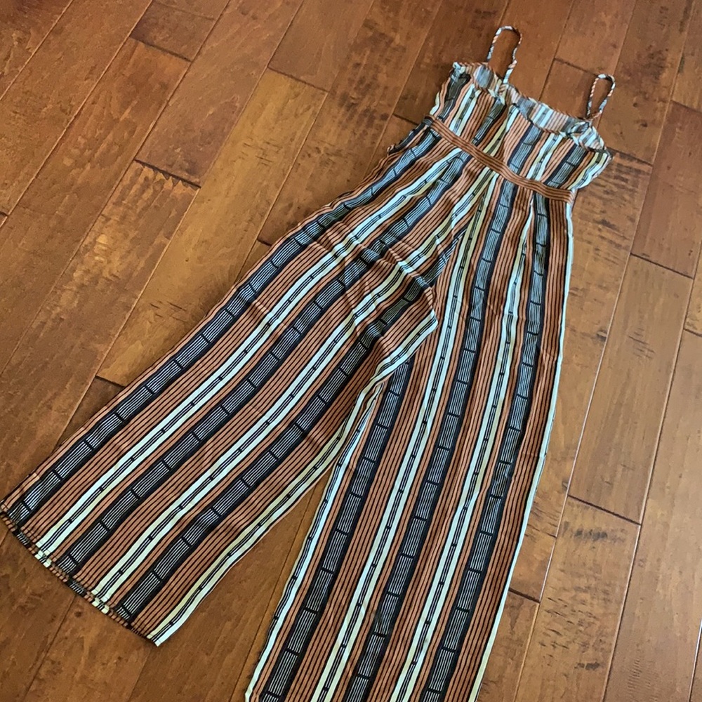 Romper - Picture 2 of 7